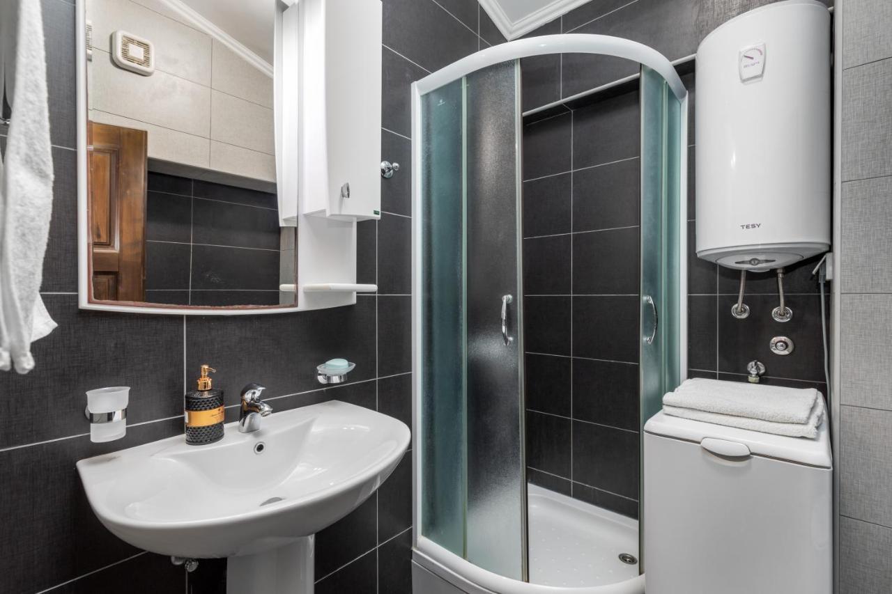 Apartments Pajovic Котор Екстер'єр фото